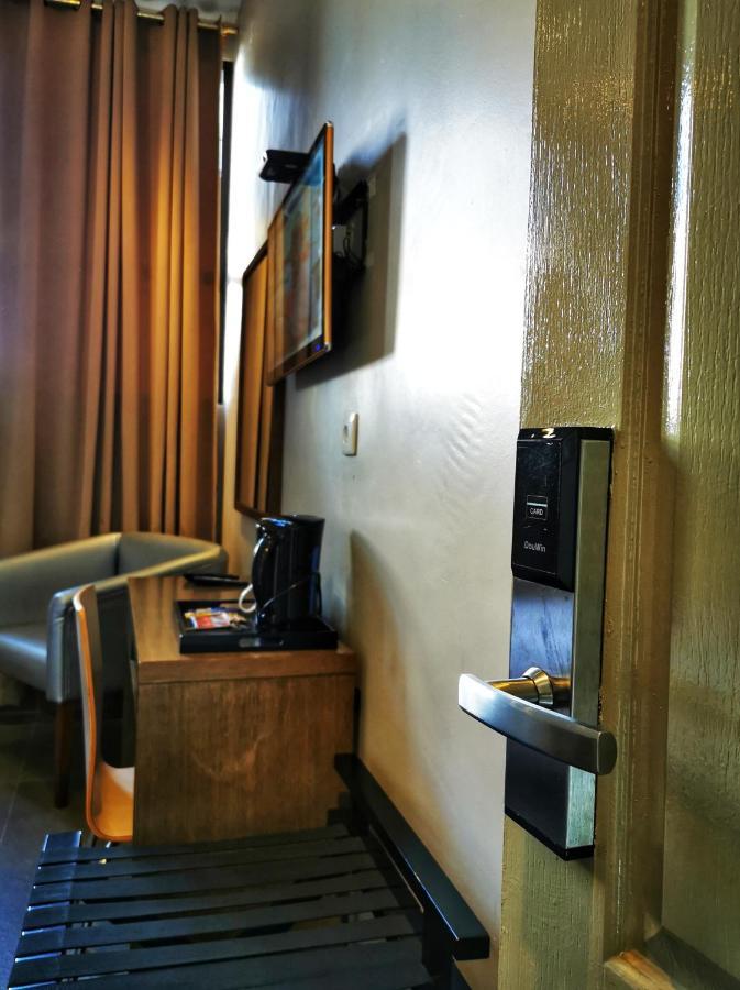Stay Inn - Guest House Maputo Bagian luar foto