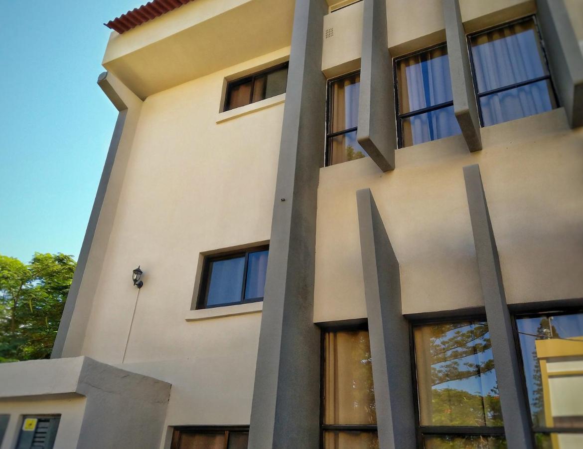 Stay Inn - Guest House Maputo Bagian luar foto