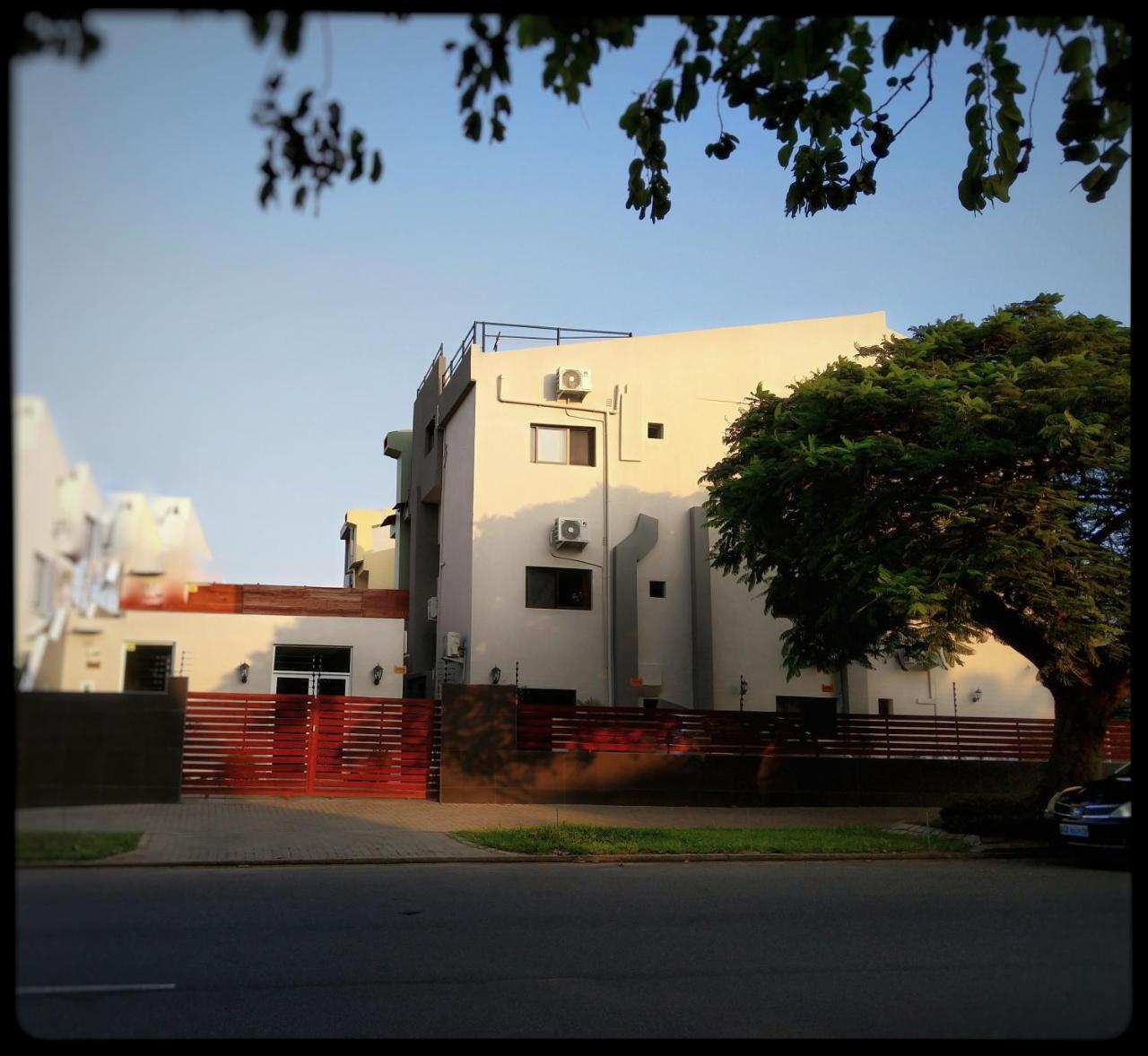Stay Inn - Guest House Maputo Bagian luar foto